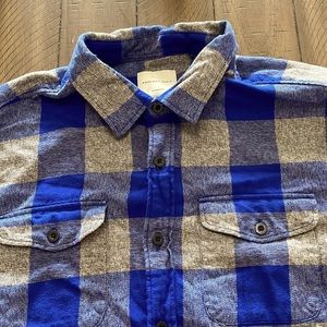 American Eagle men’s XL flannel long-sleeve blue and gray blue plaid shirt